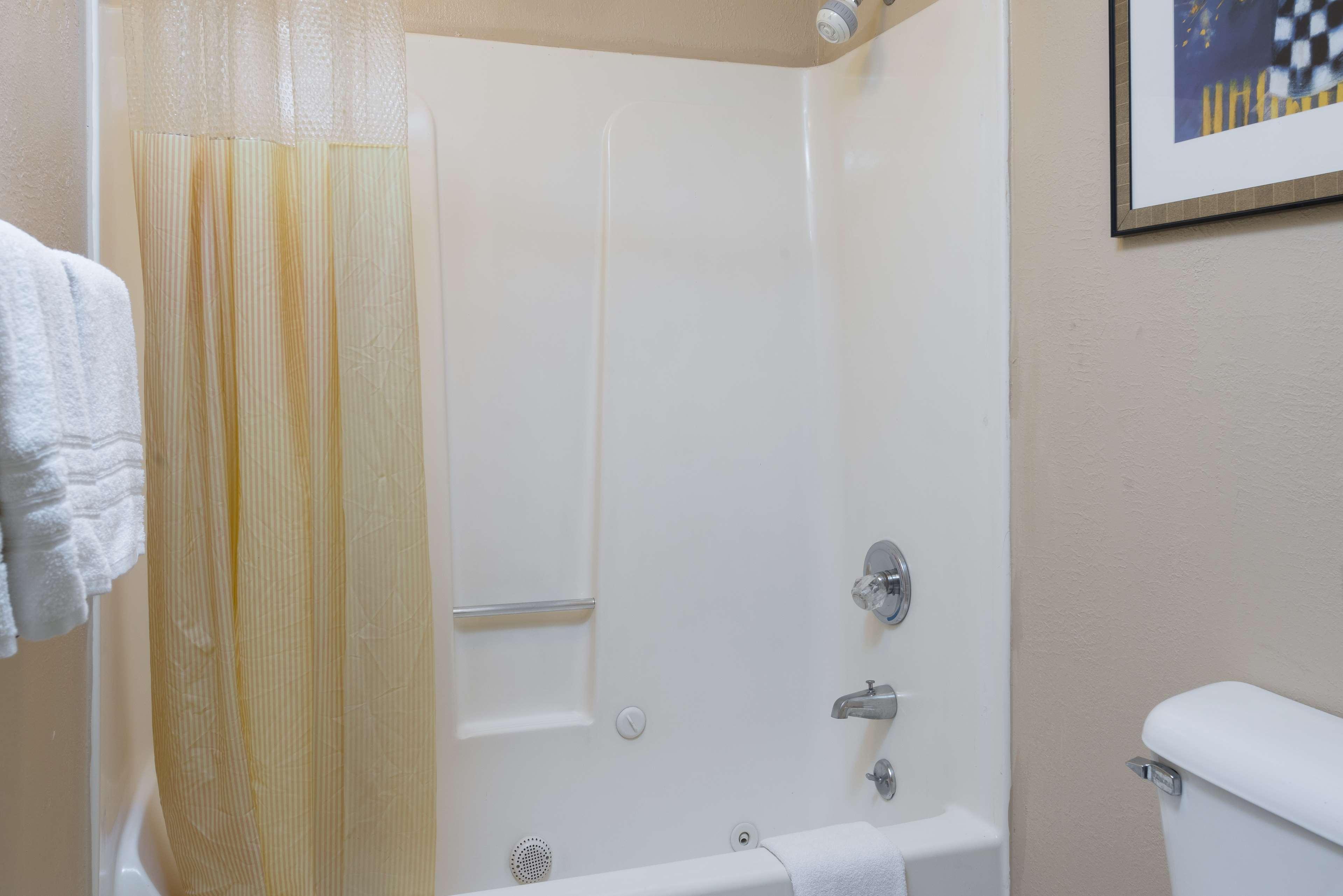 Days Inn By Wyndham Pinole Berkeley Εξωτερικό φωτογραφία