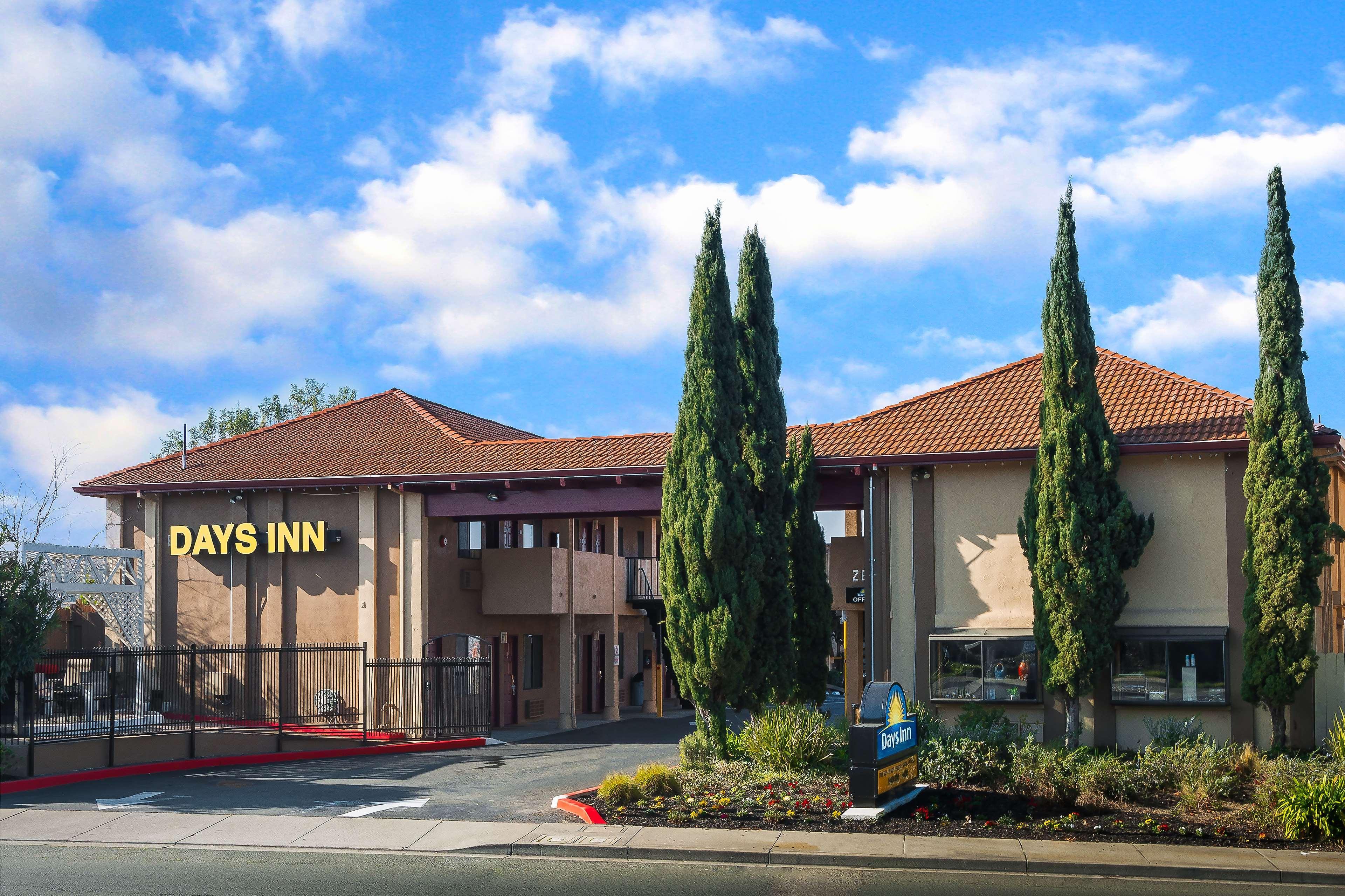 Days Inn By Wyndham Pinole Berkeley Εξωτερικό φωτογραφία